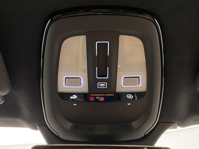 Volvo XC90 T8 AWD RECHARGE REZERVACE - fotka 32 z 74