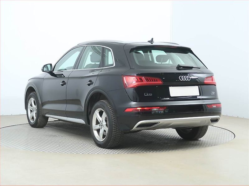Audi Q5 (2018) 2.0 TDI, 4X4, Automat - fotka 4 z 18