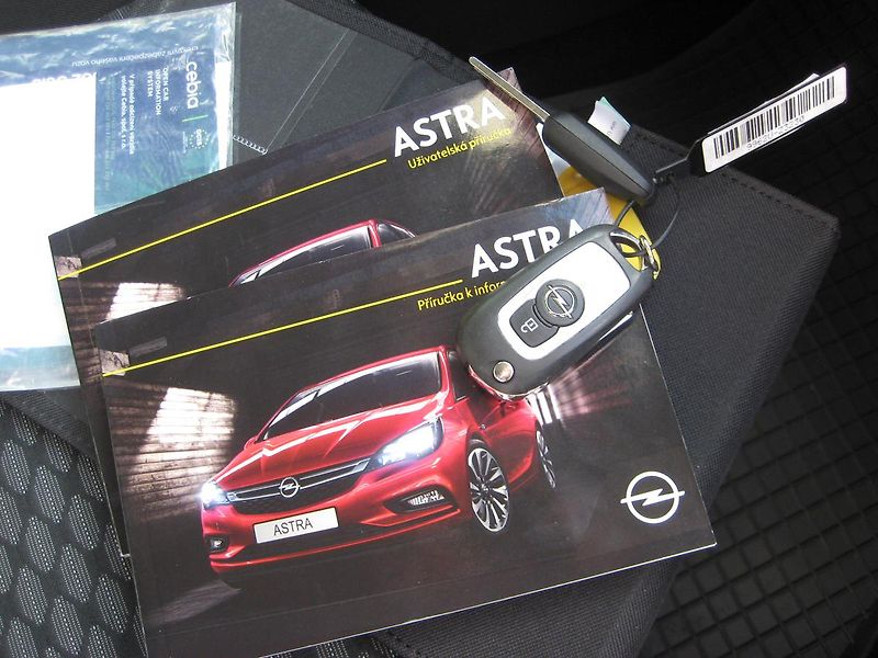 Opel Astra 1.6 CDTi Enjoy ALU-DPH-ČR !!! - fotka 24 z 28