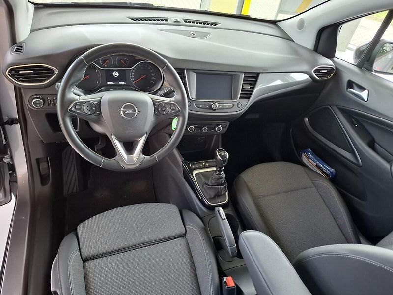 Opel Crossland 1.2T 81KW Innovation 2021 - fotka 9 z 14