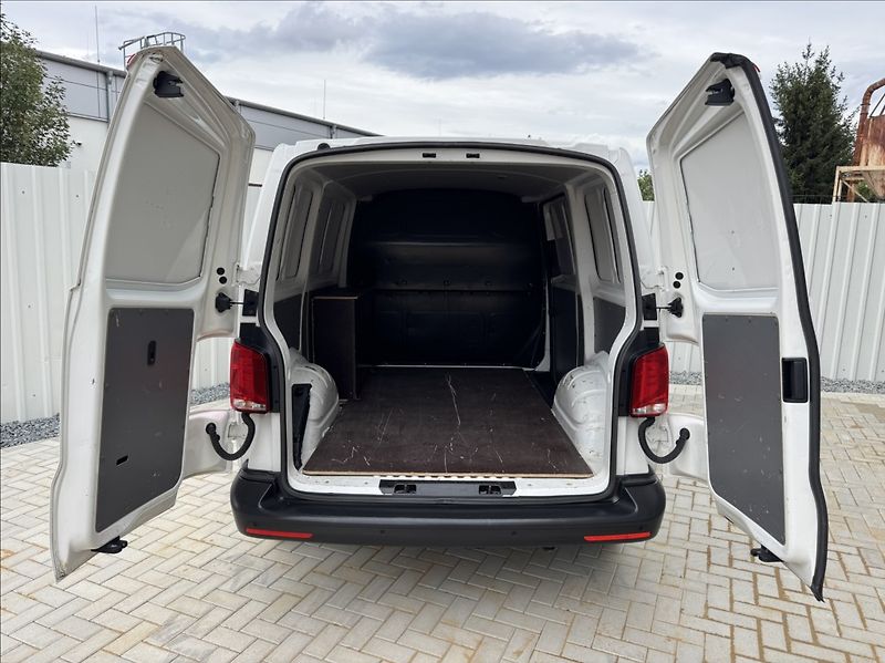 Volkswagen Transporter 2,0 TDI L1H1 DPH 1.maj původČR - fotka 12 z 50