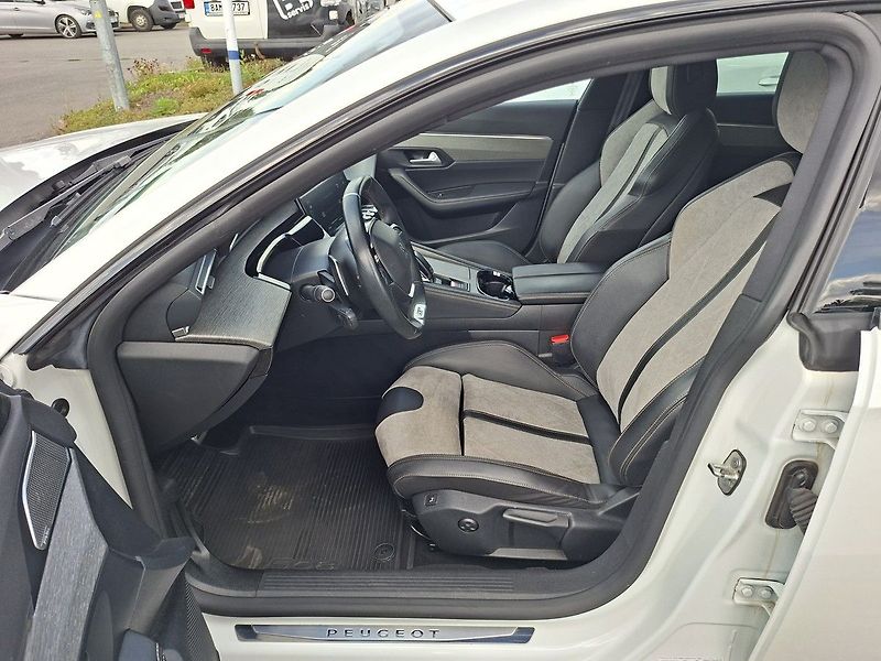 Peugeot 508 SW GT PACK HY 225k e-EAT8 - fotka 11 z 31