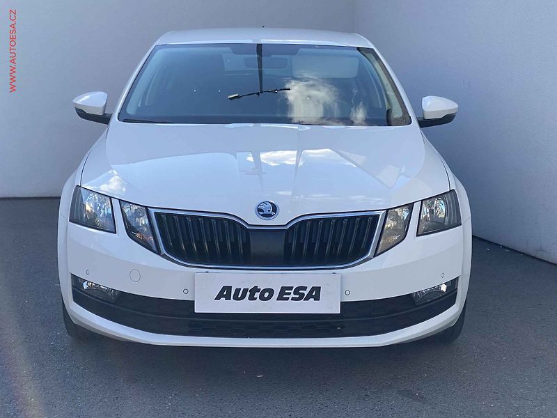 Škoda Octavia (2019) 1.6 TDI, ČR, Ambition Plus - fotka 2 z 18