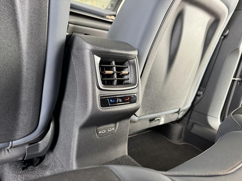 Cupra Terramar 2,0TSI VZ 265*4x4*DPH*Tažné - fotka 34 z 40