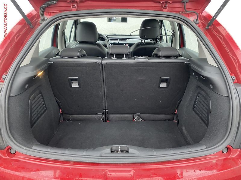 Citroën C3 (2013) 1.2 i, 1.maj,ČR, AC - fotka 7 z 18