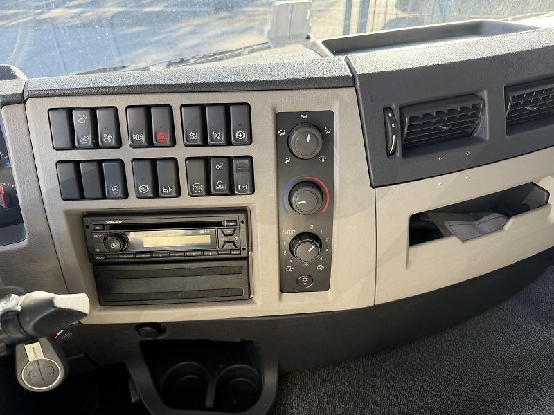 Volvo FE (2019) 320 6x2 valník + HR EURO 6 - fotka 13 z 17