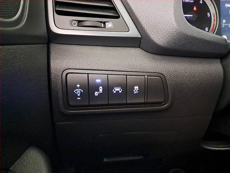 Hyundai Tucson (2018) 2.0 CRDi, 4X4, Automat, Navi - fotka 23 z 23