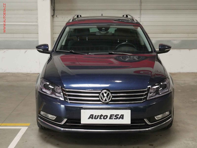 Volkswagen Passat (2011) 2.0 TDI, STK2/28 - fotka 2 z 24