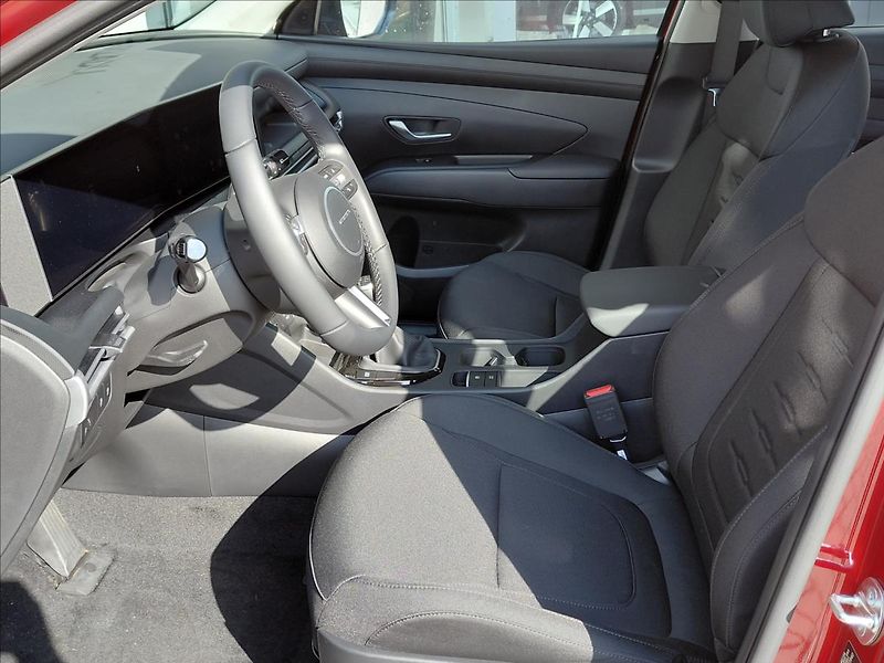 Hyundai Tucson (2024) 1,6 TGDI MT SMART - fotka 12 z 22