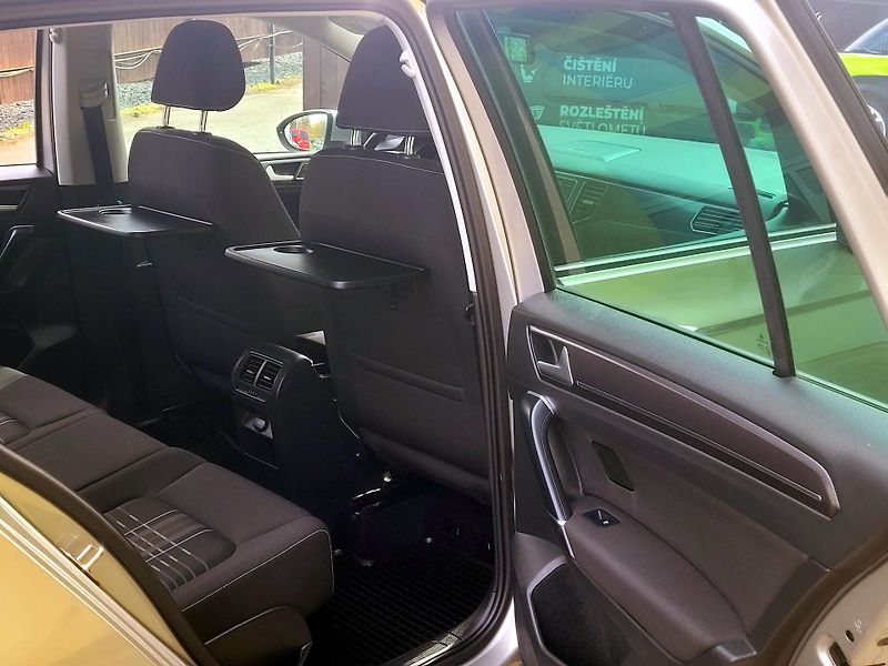 Volkswagen Golf Sportsvan TSi LOUNGE *SERV.KN. WEBASTO - fotka 24 z 69