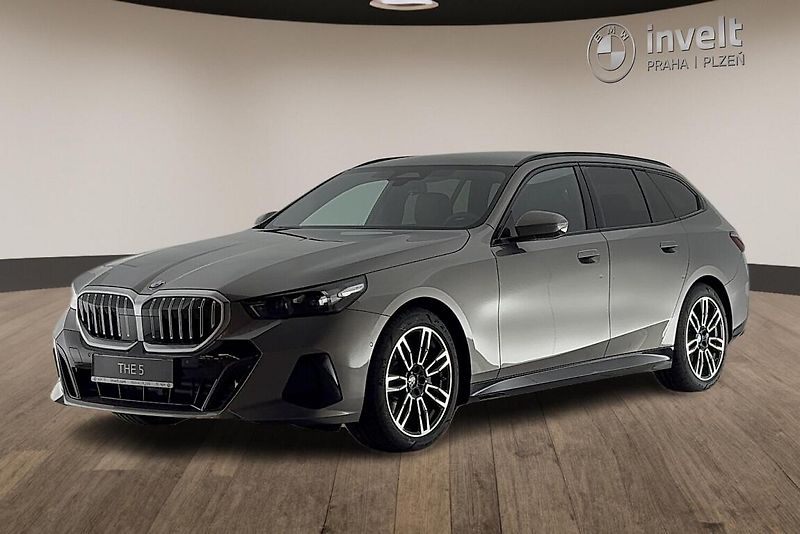 BMW Řada 5 540d xDrive Touring - fotka 1 z 13