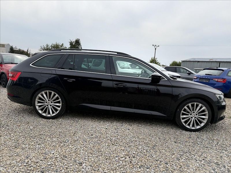Škoda Superb 2,0 140kW DSG NAVI EL.KUFR - fotka 4 z 34