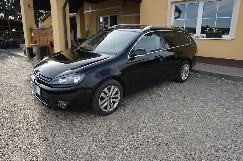 Volkswagen Golf Variant (2011) 2,0 - fotka 2 z 25