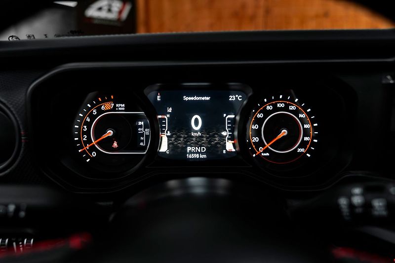 Jeep Wrangler Rubicon - fotka 17 z 27