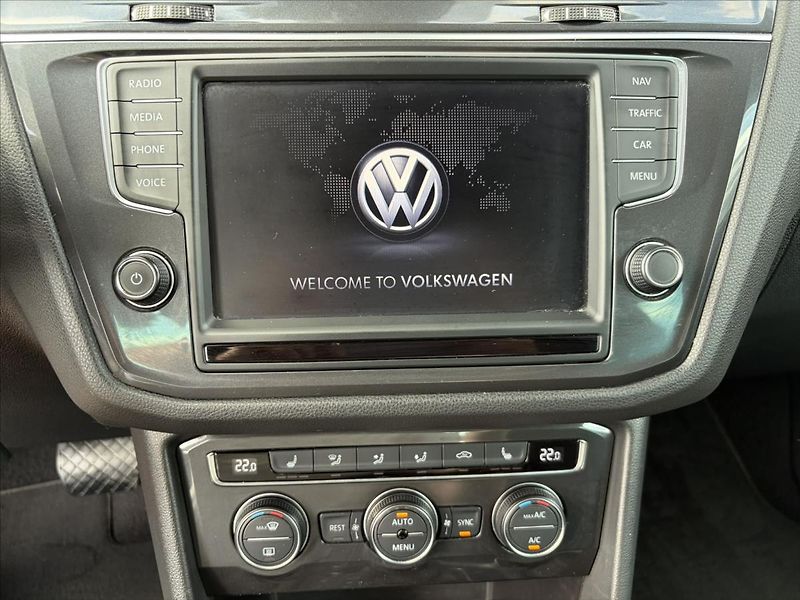 Volkswagen Tiguan 2,0 TDi DSG 4Motion  LED,ACC - fotka 17 z 50