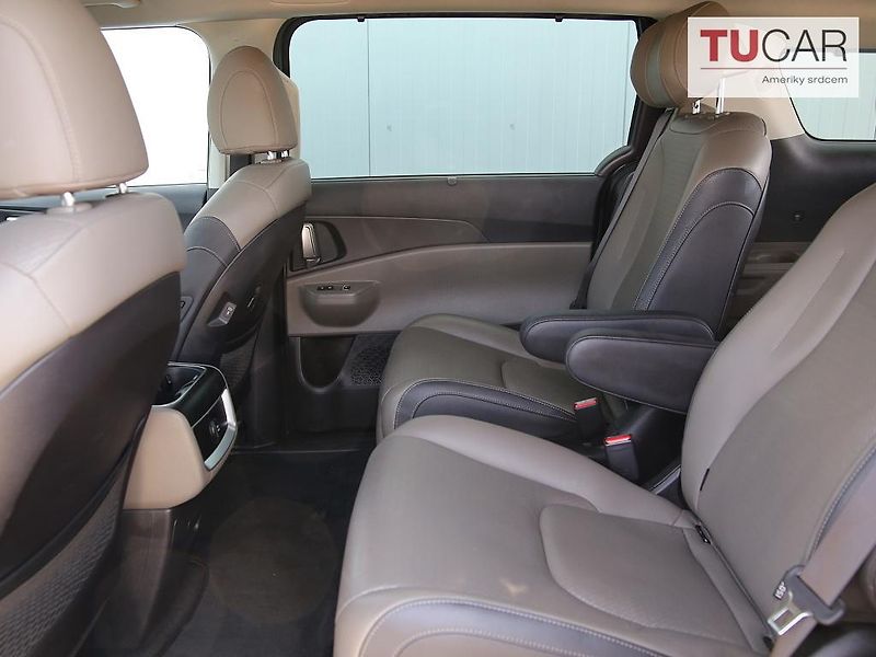 Kia Carnival (2024) 2.2 Diesel Automat 7 míst  - fotka 32 z 42