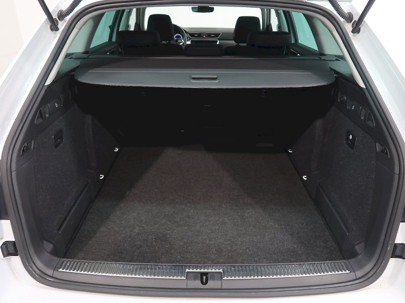 Škoda Superb (2023) STYLE 2.0TSI 140KW DSG - fotka 40 z 41