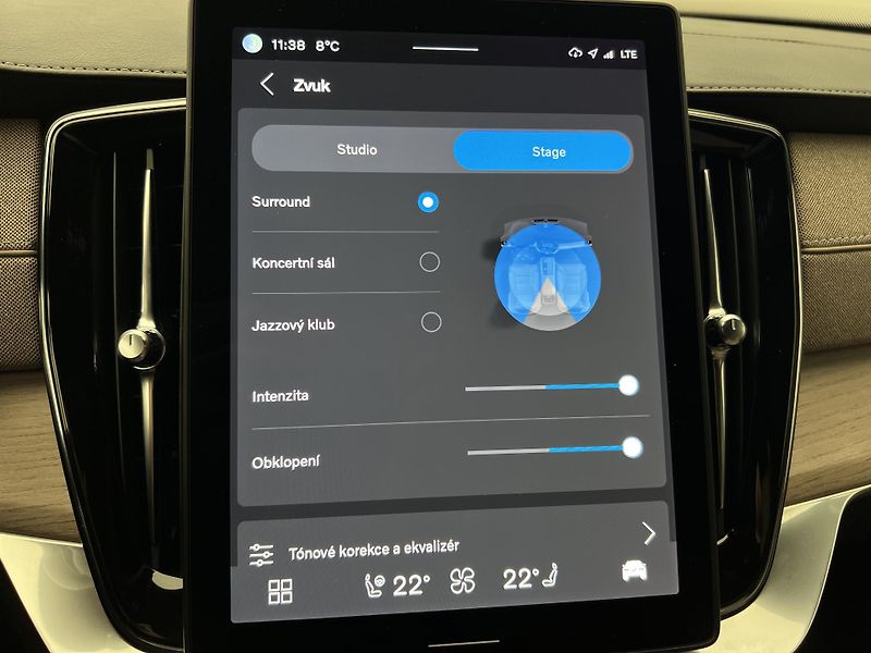 Volvo XC90 T8 AWD RECHARGE ULTRA BRIGHT - fotka 50 z 57