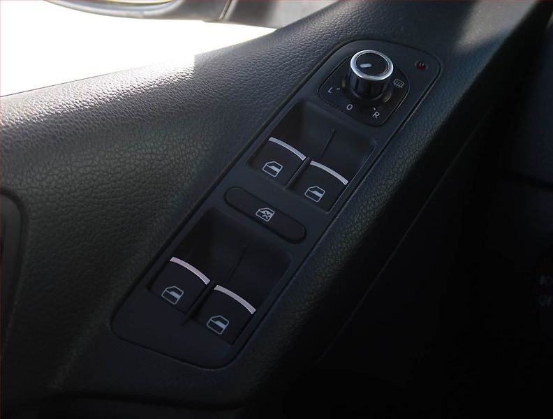 Volkswagen Tiguan (2011) 2.0 TDI, 4X4, Automat - fotka 20 z 20