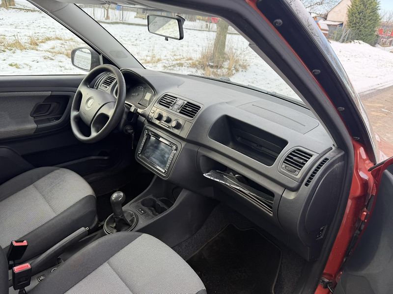 Škoda Fabia (2009) 2 1.4i 63kW, Nová STK - fotka 11 z 19