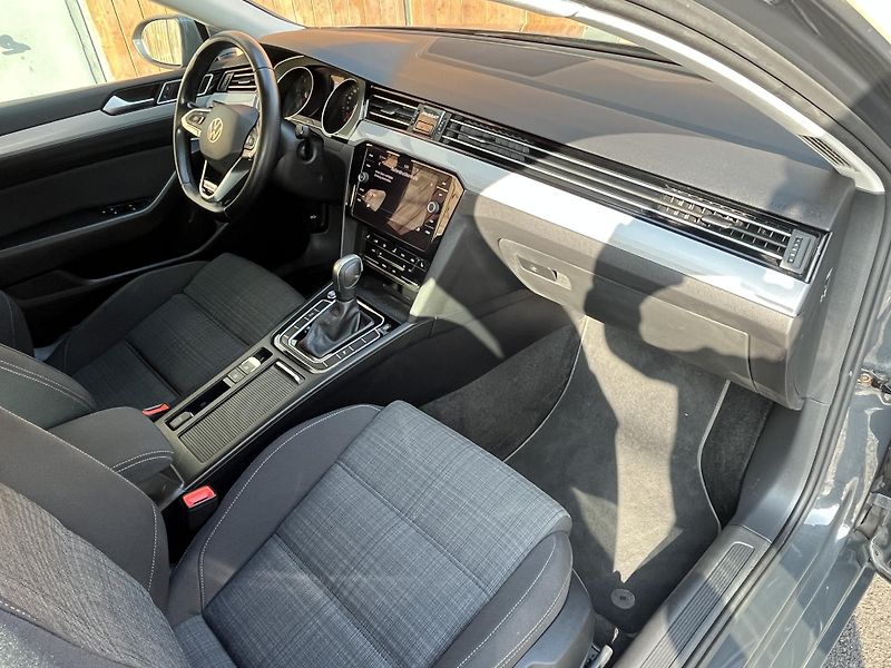Volkswagen Passat (2021) VARIANT 4MOTION 2,0TDi 140kW - fotka 18 z 25