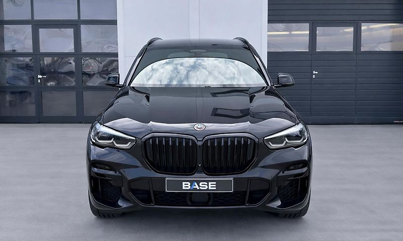 BMW X5 xDrive30d M-Sport - fotka 2 z 27