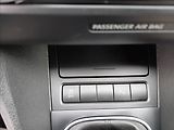 Volkswagen Golf 1,2 TSI,KLIMA,VÝHŘEV,SERVISKA - náhled 17
