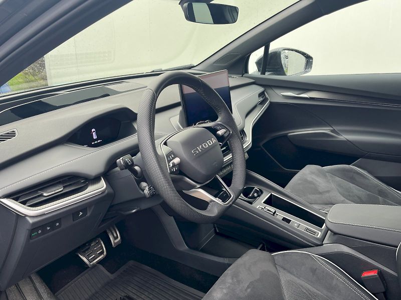 Škoda Enyaq (2025) 82 kWh Sportline 85x - fotka 6 z 29