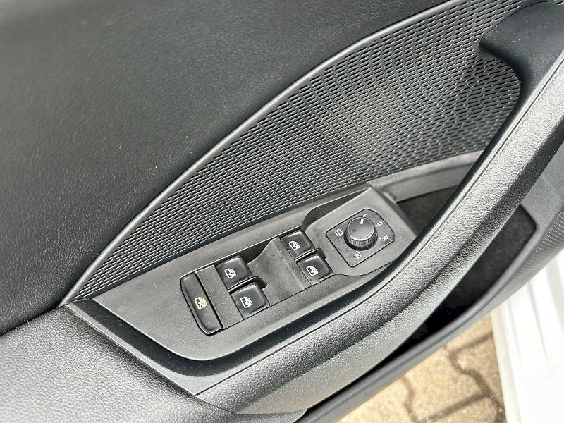 Škoda Octavia (2022) 2.0 TDI 110kW DSG Style Combi - fotka 8 z 23