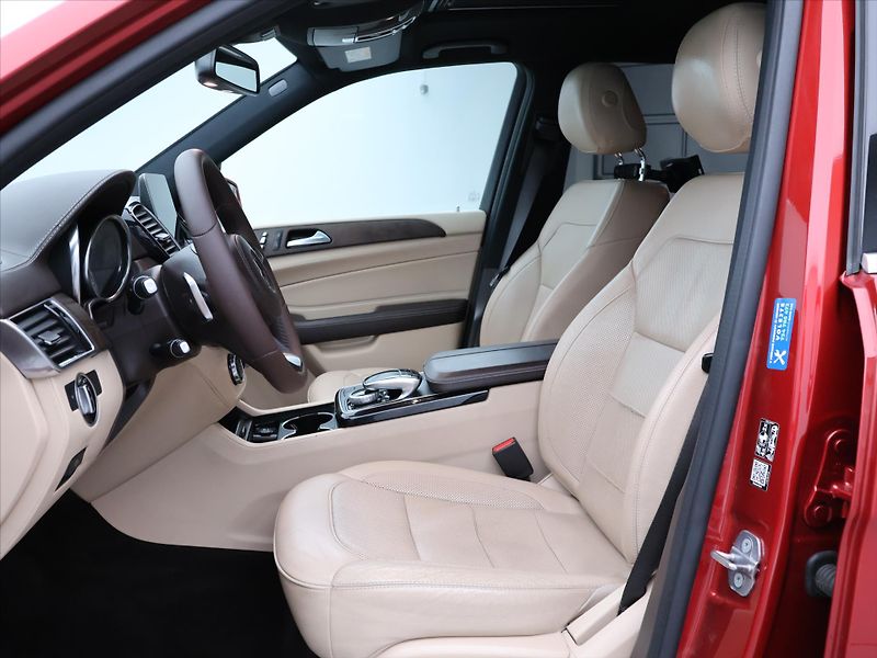 Mercedes-Benz GLS 3,0 350d 190kW 4Matic AMG DPH - fotka 12 z 45