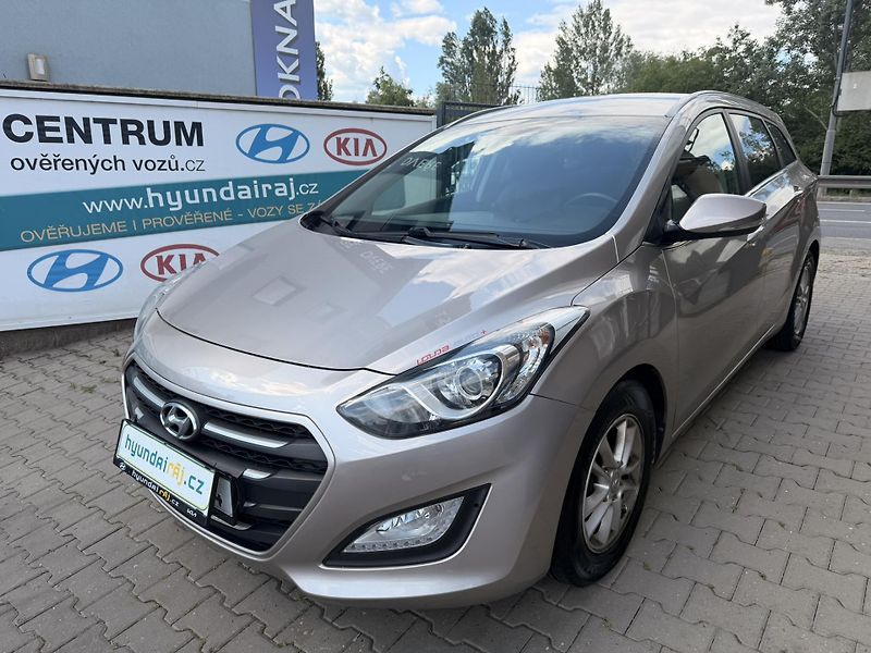 Hyundai i30 (2015) 1.6-NÍZKÁ SPOTŘEBA-AUT-SENZORY - fotka 6 z 29