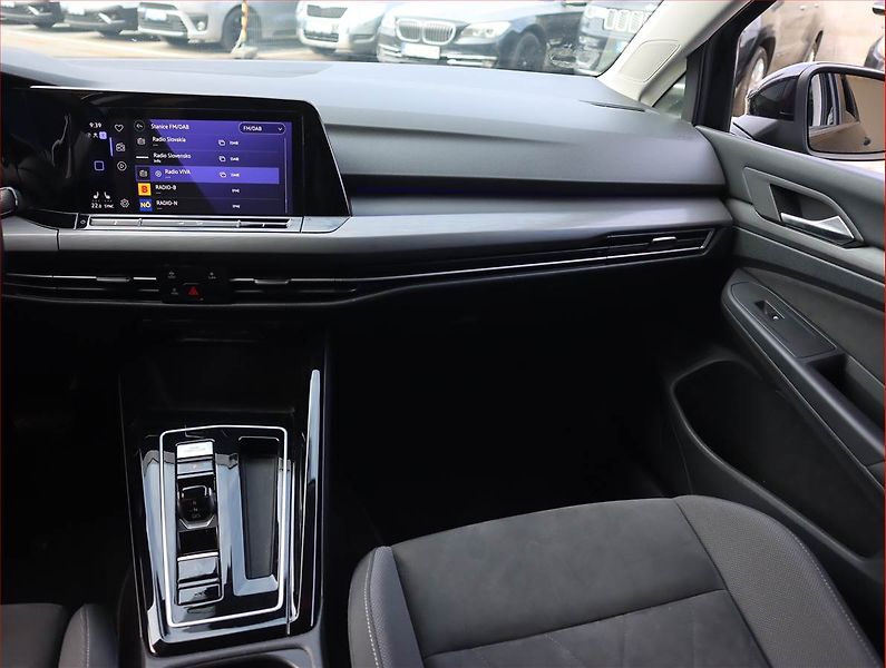 Volkswagen Golf (2022) Style 2.0 TDI, Automat - fotka 8 z 20