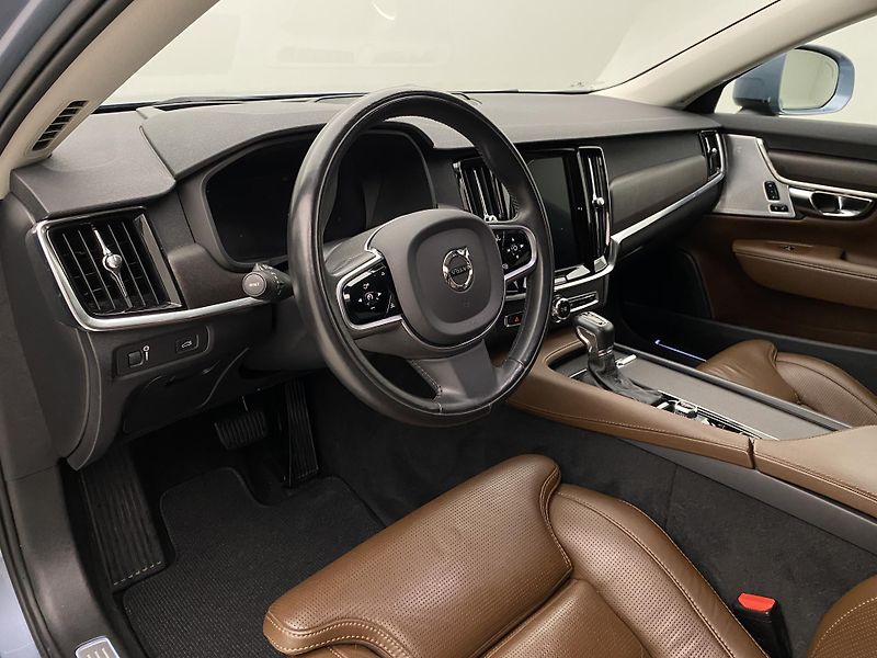 Volvo V90 CC D5 AWD INSCRIPTION AUT CZ - fotka 4 z 51