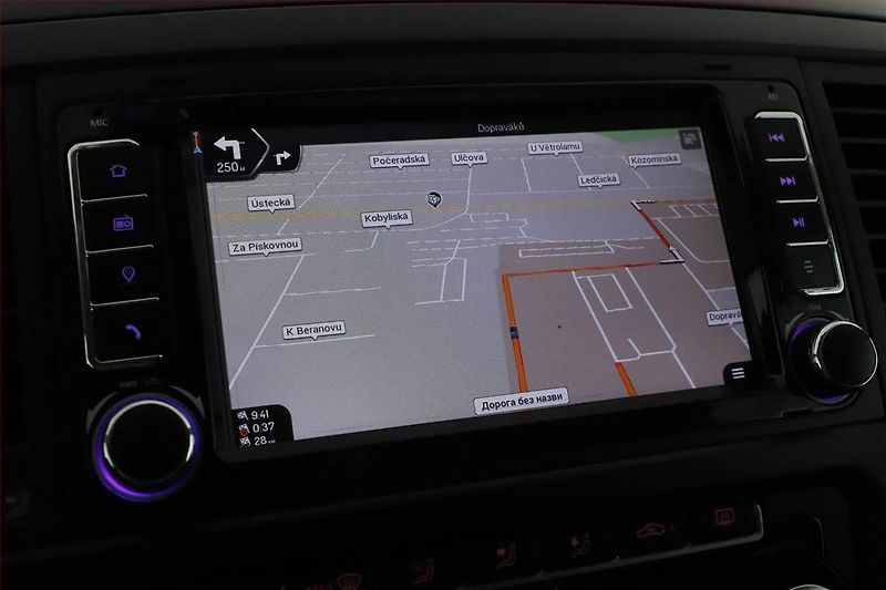 Volkswagen Multivan (2014) Highline 2.0 TDI - fotka 10 z 18