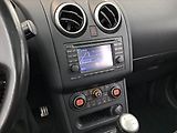 Nissan Qashqai (2011) 2.0 dCi, Navi, Tempomat - náhled 12
