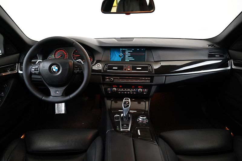 BMW Řada 5 - fotka 5 z 26