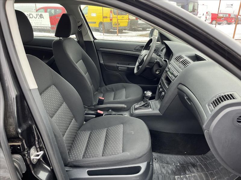 Škoda Octavia 1,2 TSi DSG KLIMA SERVIS STK - fotka 11 z 33