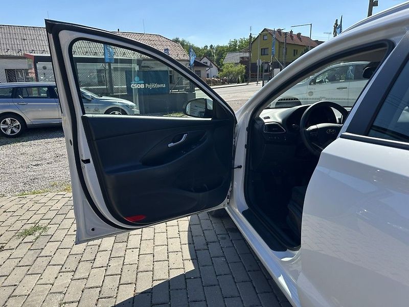 Hyundai i30 1.5 DPI 80kW serviska - fotka 23 z 34