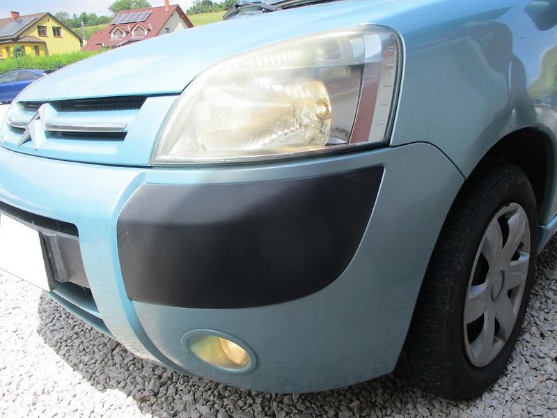 Citroën Berlingo 2.0 HDi KLIMA +sada kol - fotka 28 z 32