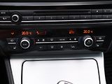 BMW Řada 5 3,0 530d x Drive Tažné Klima - náhled 27