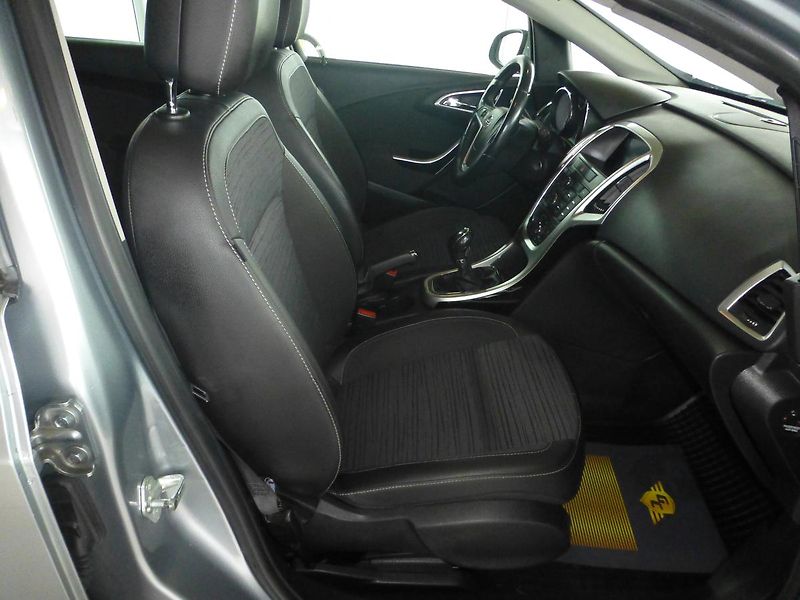 Opel Astra (2014) 1,4i-88KW*ALU*PARK.S**VYHŘ.SED - fotka 17 z 24