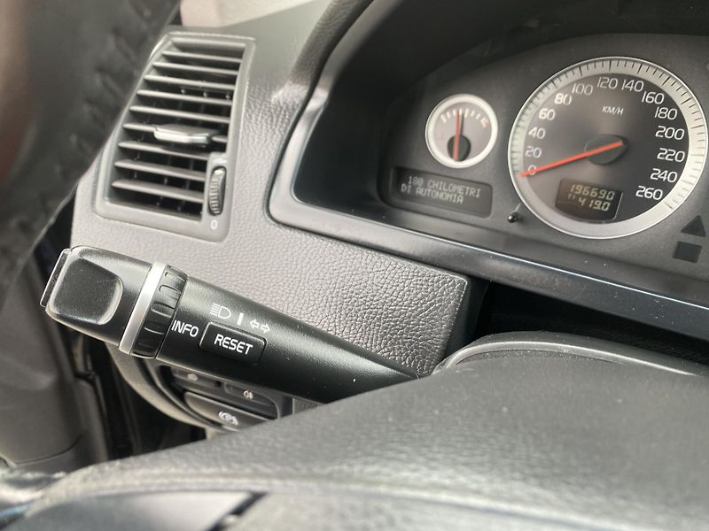 Volvo XC90 2.5TDi D5 200PS 7M 196000KM 1A - fotka 153 z 161