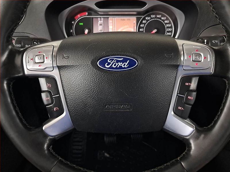 Ford Galaxy (2010) 2.0 TDCi, 7 míst - fotka 16 z 18