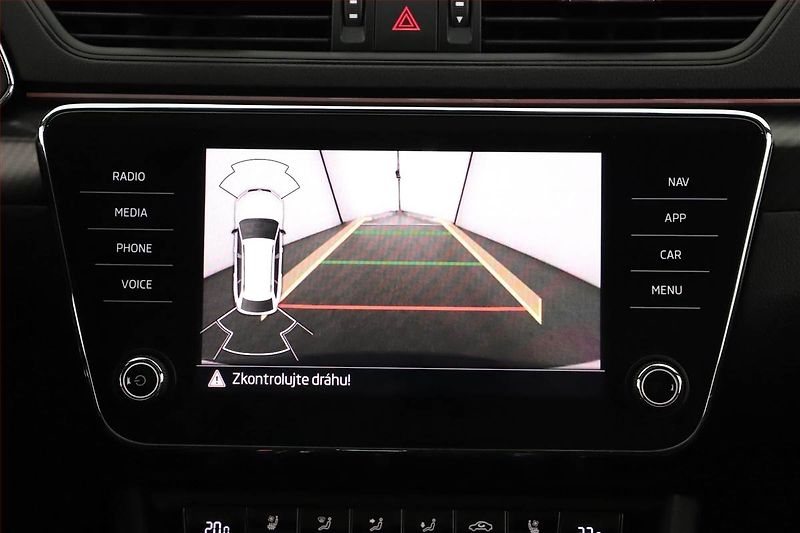 Škoda Superb (2022) Sportline 2.0 TSI - fotka 15 z 20