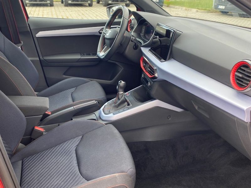 Seat Arona (2025) FR 1,0 TSi (85kW) Man 6 BA - fotka 6 z 29