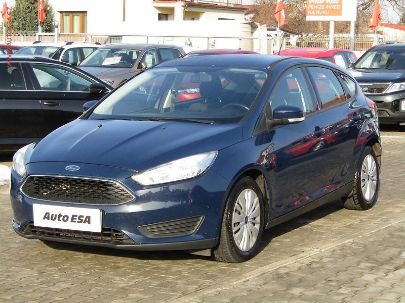 Ford Focus (2015) 1.6i, ČR, AC, STK12/27 - fotka 3 z 18