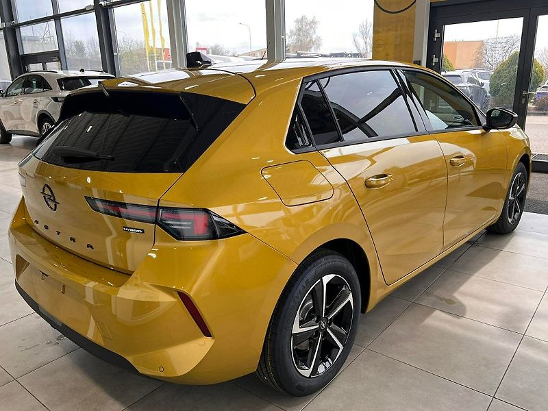 Opel Astra (2026) Edition HB 1.2 Hybrid 145k - fotka 8 z 22