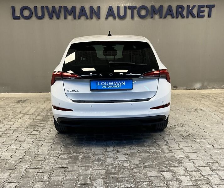 Škoda Scala 1.5 TSI DSG Style - fotka 16 z 18