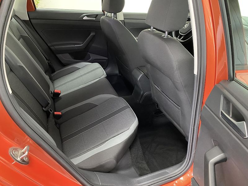 Volkswagen Polo 1.0 TSi ČR 1.MAJ. REZERVACE  - fotka 16 z 25