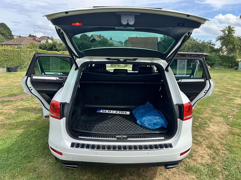 Volkswagen Touareg 3.0TDI 180KW,TZ,KůŽE,ROZVODY!! - fotka 28 z 52